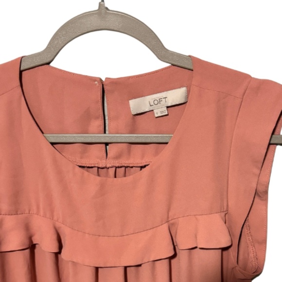 LOFT Women's Shirt Blouse Ruffle with Cap Sleeves Size Small Blush Color - Picture 3 of 4